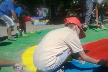  Deca na slikarskoj radionici 